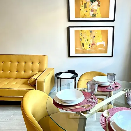 Apartment Elite - Art Collection - Gustav Merida